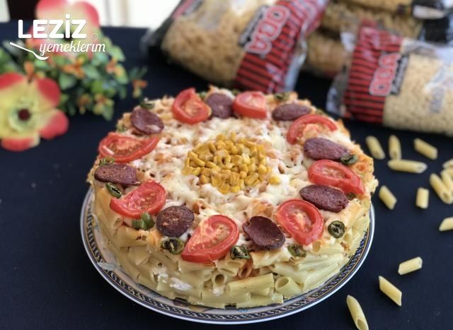Makarna Pizzası