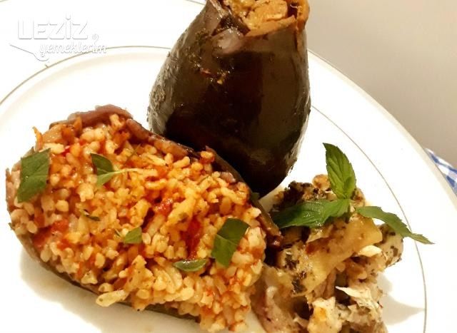 Tavukla Pişen Patlıcan Dolması