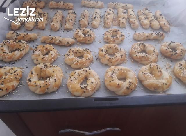 Ağızda Dağılan Nefis Tuzlu Kurabiye