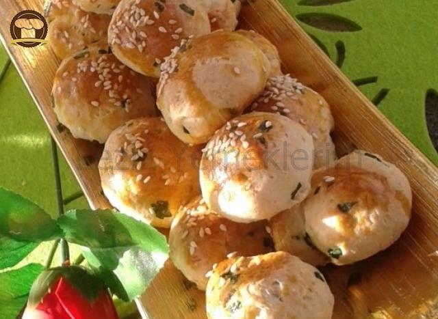 Dereotlu Lokmalık Poğaçalar