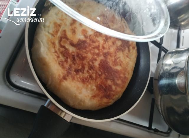 Tava Böreği Nasıl Yapılır?