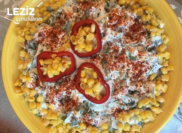 Süzme Yoğurtlu Semizotu Salatası