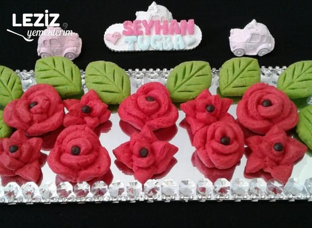 Gül Şeklinde Kurabiye Tarifi