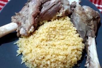 Lokum Gibi Incik Haşlama Ve Çok Lezzetli Sade Bulgur Pilavı