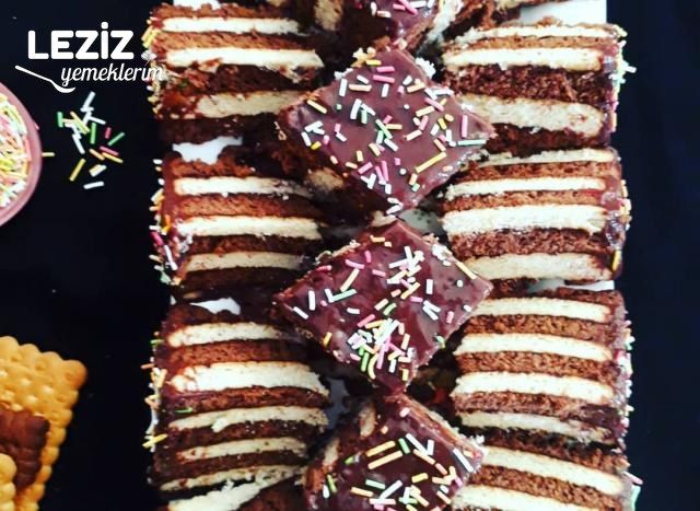Pudingli Bisküvili Pasta Tarifi