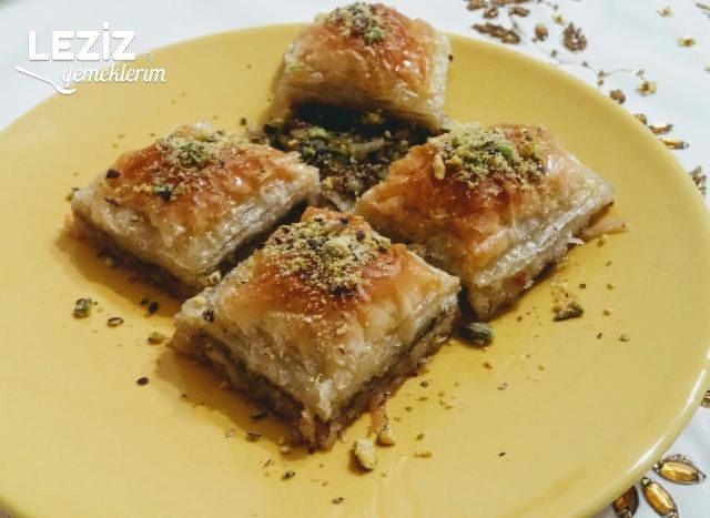 Hazır Yufka İle Kare Baklava