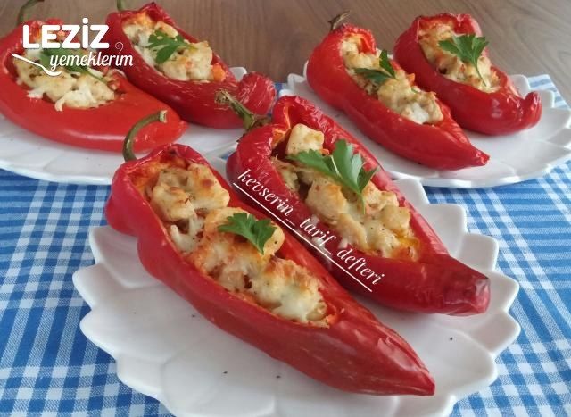 Kırmızı Biber Çanağında Kremalı Tavuk Tarifi