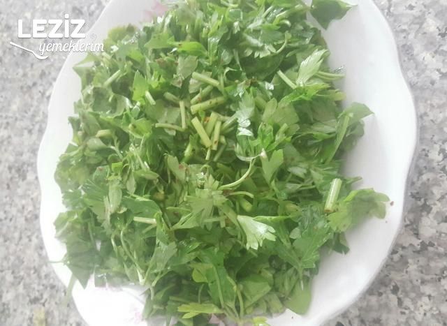 Ödem Attıran Zayıflatan Haliyle Acılı Ekşili Maydanozun En Güzel Hali