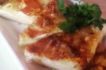 Milföylü Yufkalı Tepsi Böreği