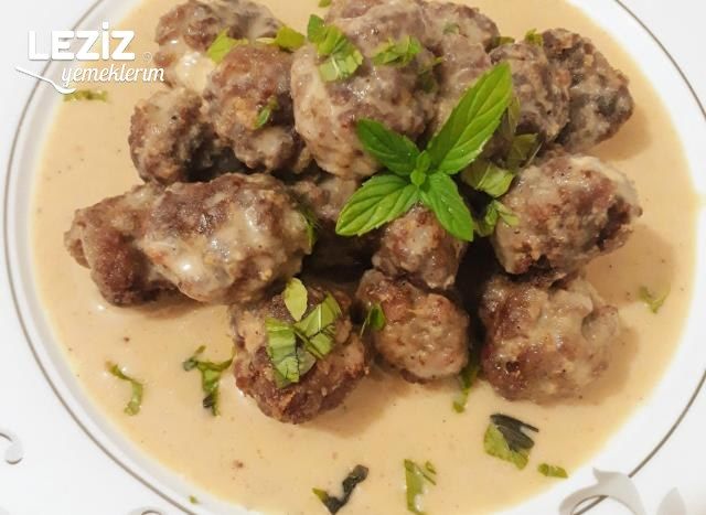 Gravy Soslu İsveç Köfte
