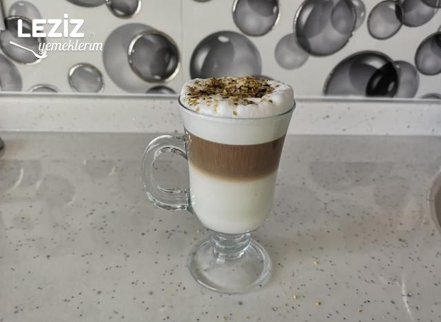 French Press İle Süt Köpürtme Ve 3 Katmanlı Bol Köpüklü Kahve