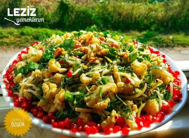 Fırınlanmış Karnıbahar Ve Roka Salatası