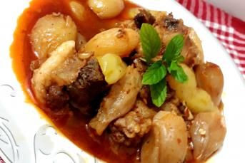 Arpacık Soğanlı Tencere Kebabı