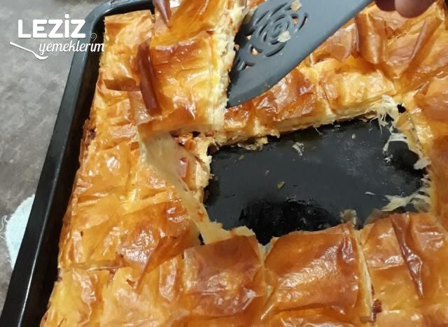 3 Gün Çıtır Kalan Peynirli Börek Tarifi