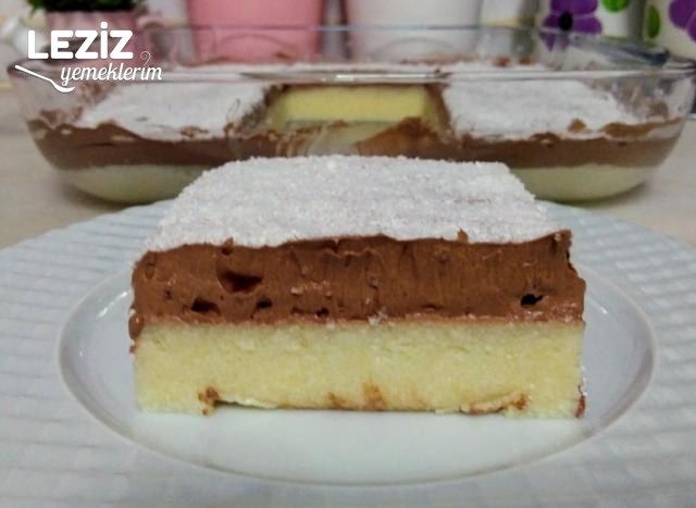 Kremşantili İrmik Tatlısı