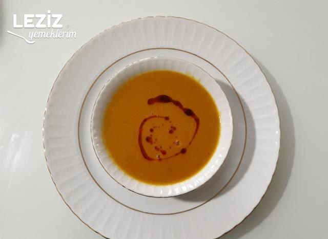 Zerdeçallı Sebzeli Mercimek Çorbası