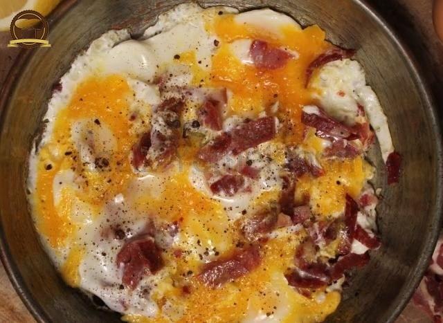 Pastırmalı Yumurta Tarifi