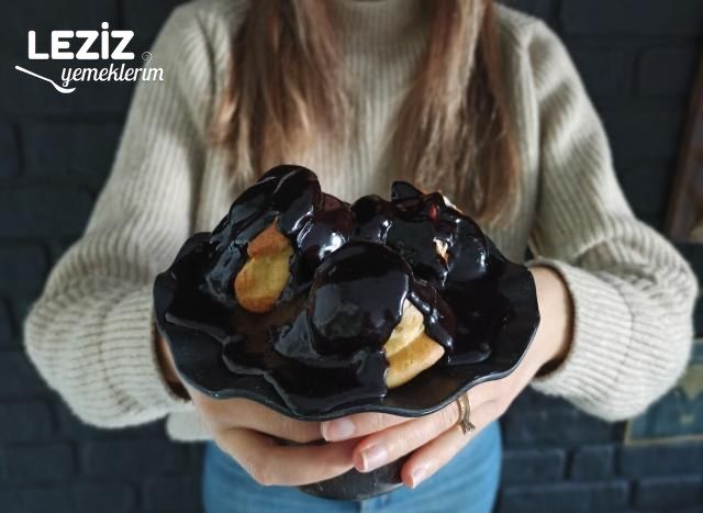 Bitter Çikolata Soslu Profiterol