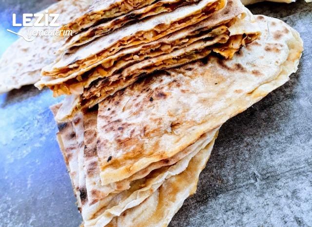 Karışık Sebzeli El Açması Gözleme