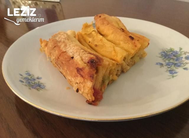 Domatesli Börek Tarifi