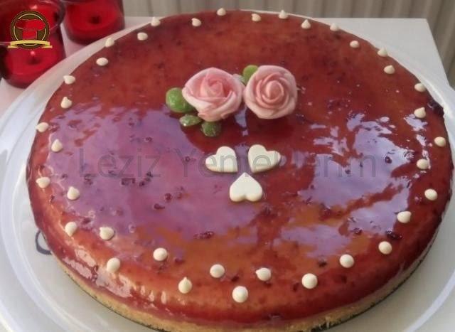 Karadut Soslu Cheesecake