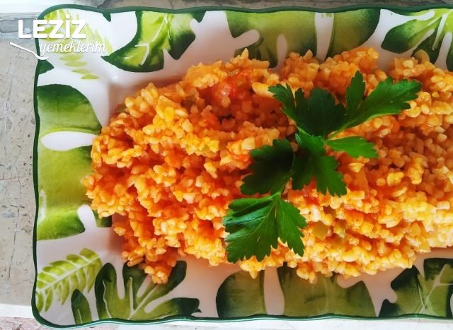 Meyhane Pilavı Tarifi (Domatesli Bulgur Pilavı)