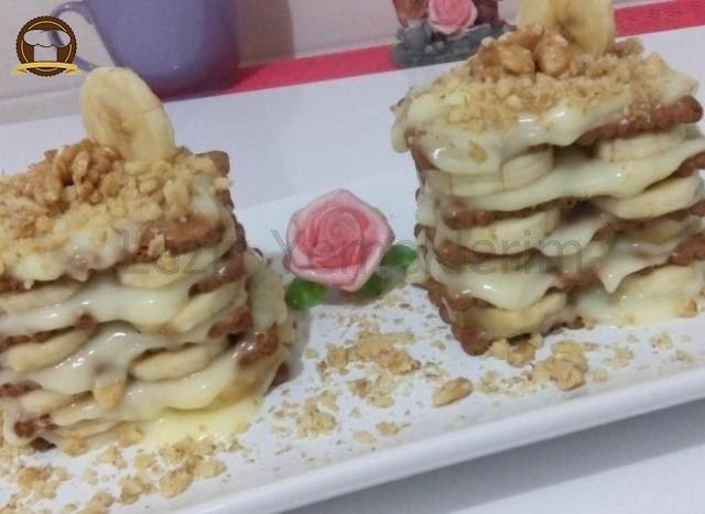 Bir Kat Bisküvi Bir Kat Krema: Muzlu Kolay Pasta