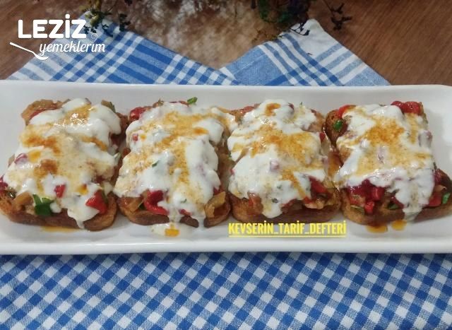Köz Biberli Ve Patlıcanlı Şahane Etimek Salatası