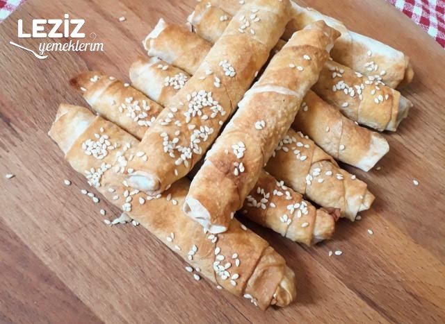 Simit Tadında Sosisli Sigara Böreği (Fırında)