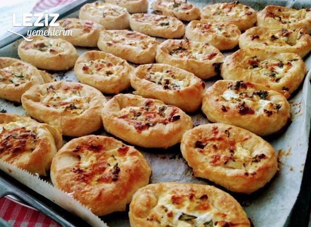 Peynirli Sandal Böreği Tarifi