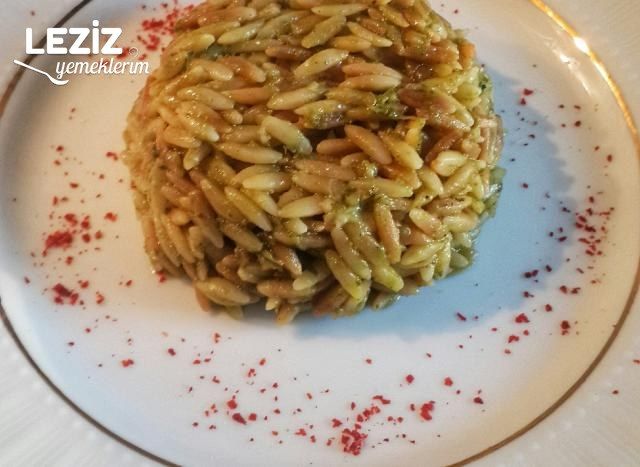 Pesto Soslu Şehriye Pilavı