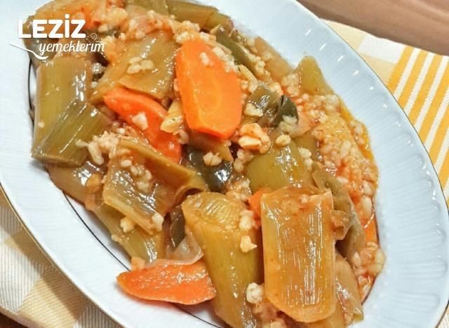 Zeytinyağlı Kerevizli Pırasa Yemeği Tarifi