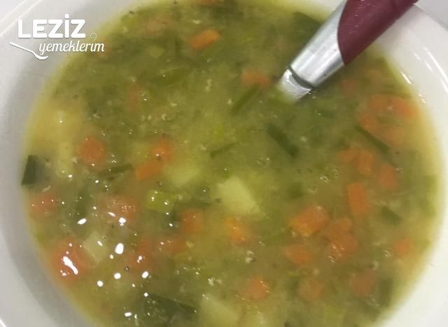 Pırasa Yapraklı Mercimek Çorbası