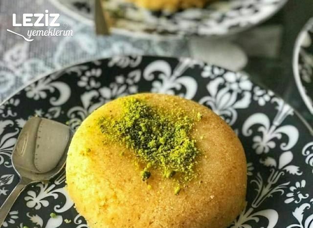Tam Ölçülü İrmik Helvası Tarifi