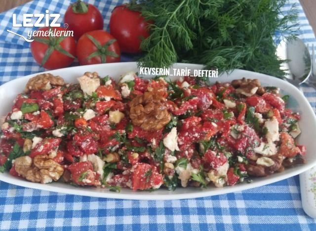 Kahvaltıya Köz Biberli Çökelekli Şahane Salata