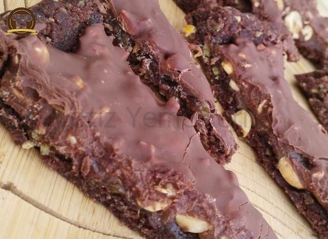 Kek Tabanlı Snickers
