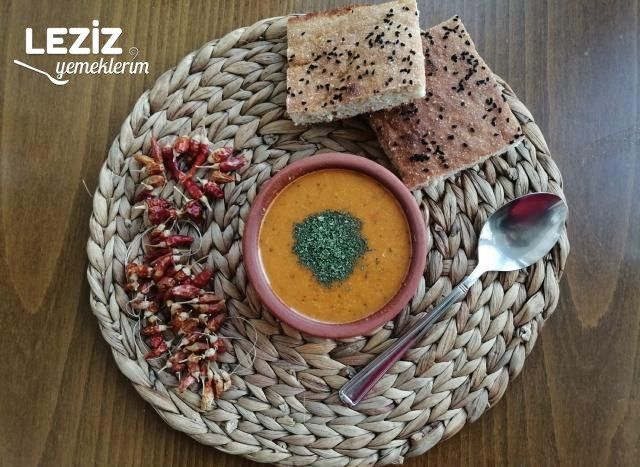 Lezzetli Ezogelin Çorbası Tarifi
