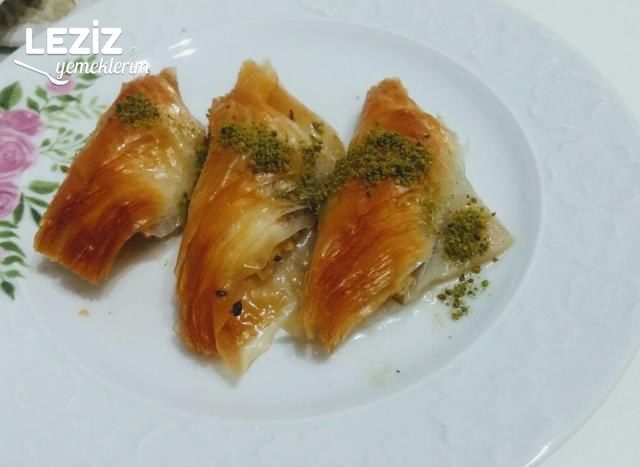 Evde Kolay Şöbiyet Tatlısı Tarifi