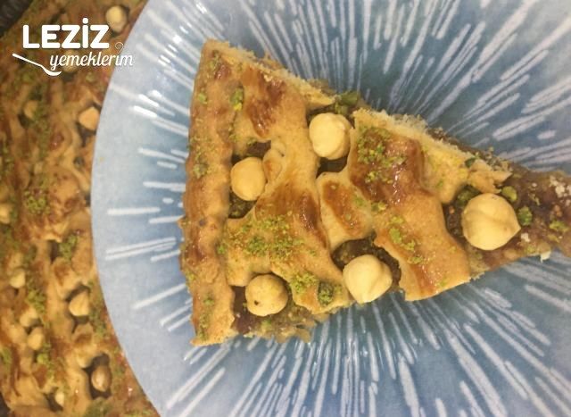 Kuru Meyveli Elmalı Tart