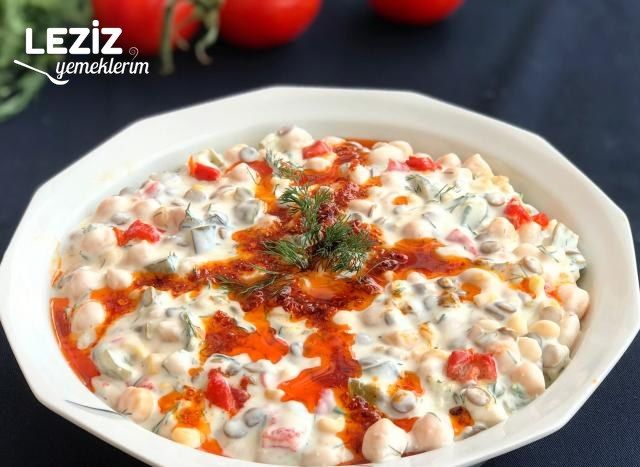 Yoğurtlu Bakliyat Salatası