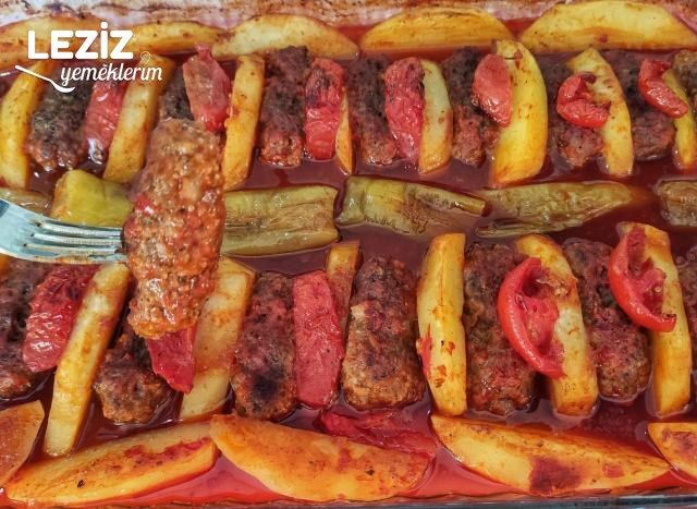 En Kolay Kızartmadan İzmir Köfte