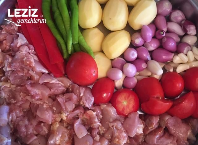 Tavuklu Eli Böğründe (Kahramanmaraş)