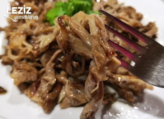 İstiridye Mantarı Kavurması (Et Gibi)