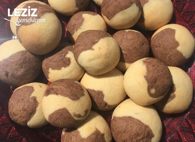 İki Renkli Un Kurabiyesi