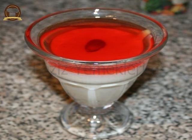 Çilek Jöleli İrmik Muhallebisi