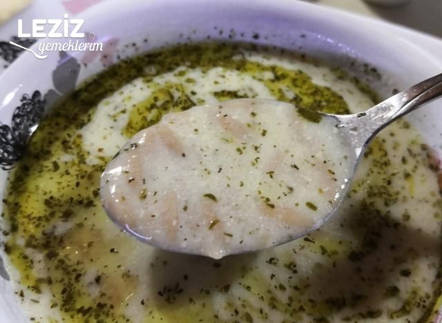 Yoğurtlu Arpa Şehriye Çorbası