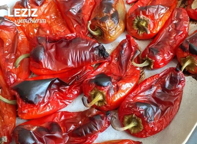 Fırında Kapya Biber Közlemesi