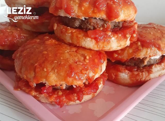 Evde Islak Hamburger Yapımı