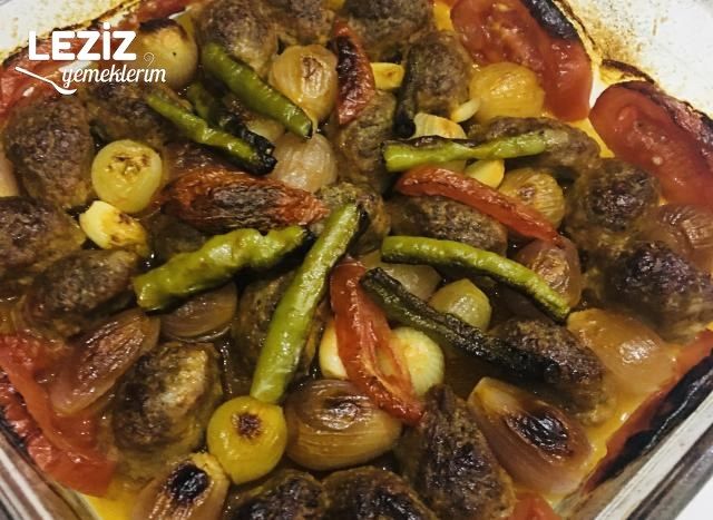 Arpacık Soğanlı Kıymalı Kebap