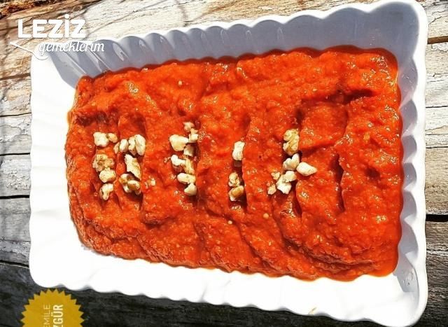 Lutenitsa (Kahvaltılık Sos) Nasıl Yapılır